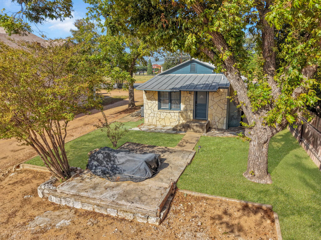 main property photo 51