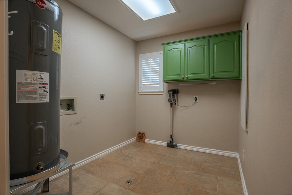 main property photo 25