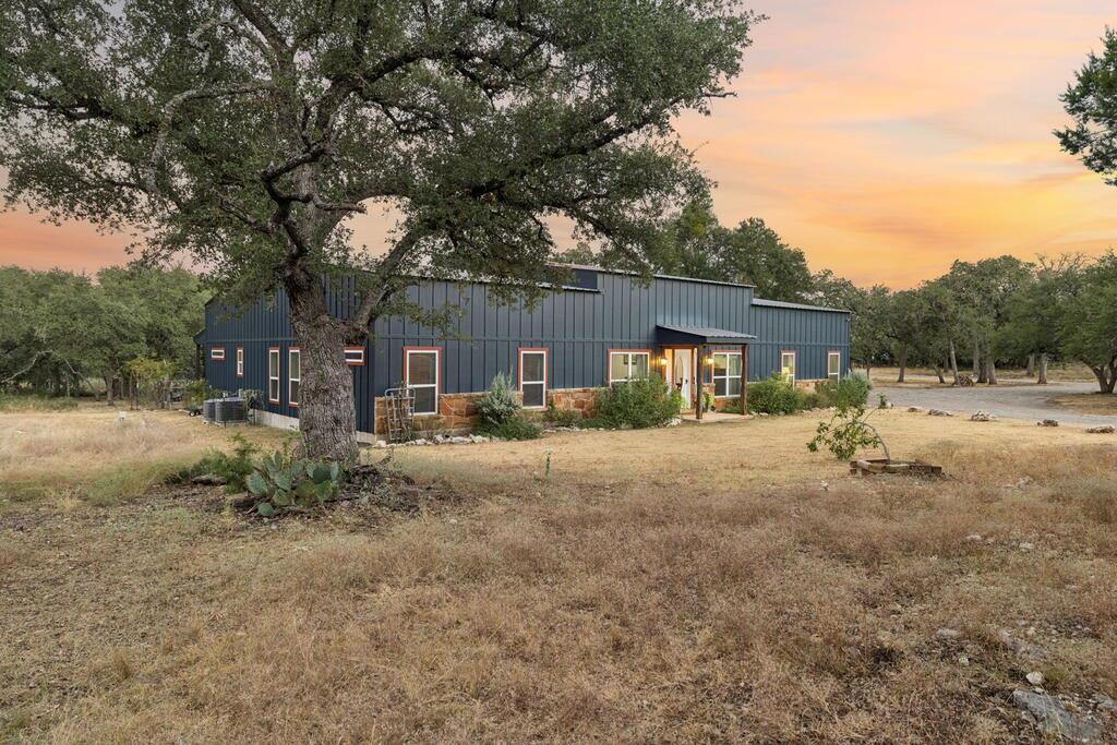 main property photo 0