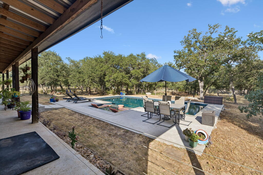main property photo 50