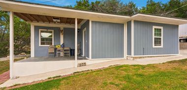 image of property with 4 Bed | 3 Bath | 1,876 Sqft