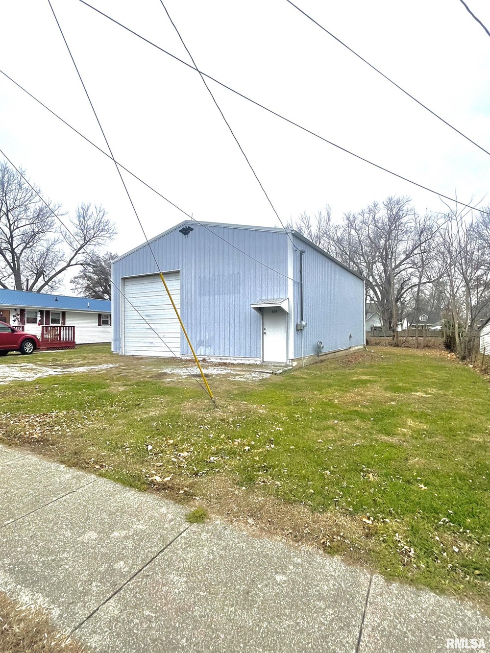 FOR SALE 423 Vincennes Ave, Flora, IL 0 Bed / 1 Bath Wiley Realty