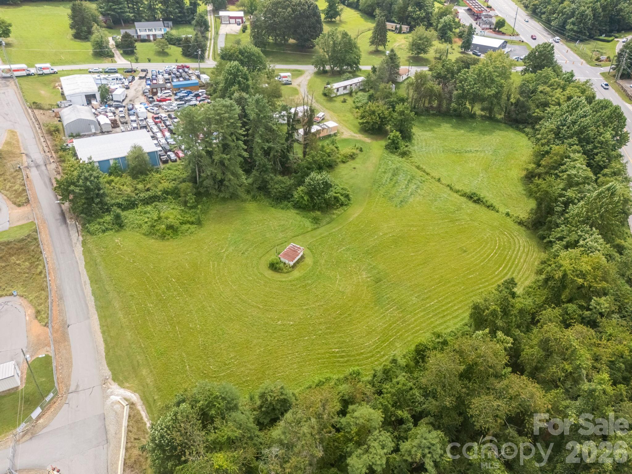 main property photo 16