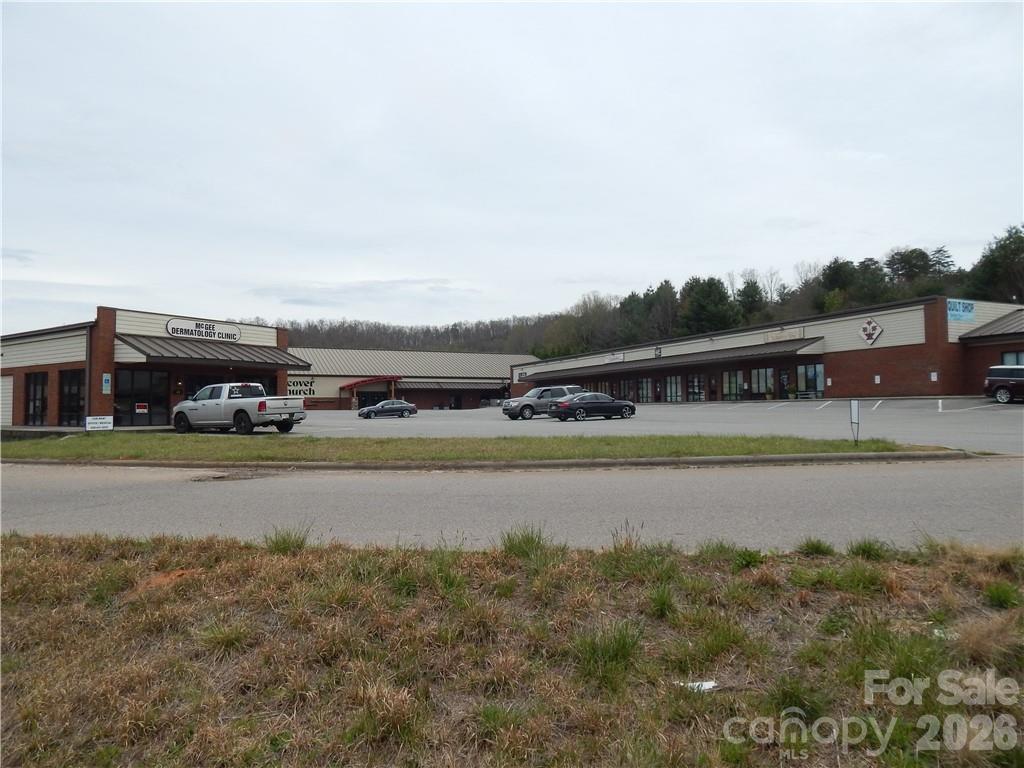 main property photo 14