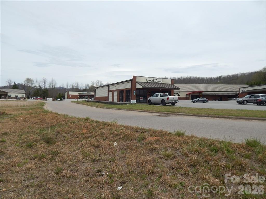 main property photo 15