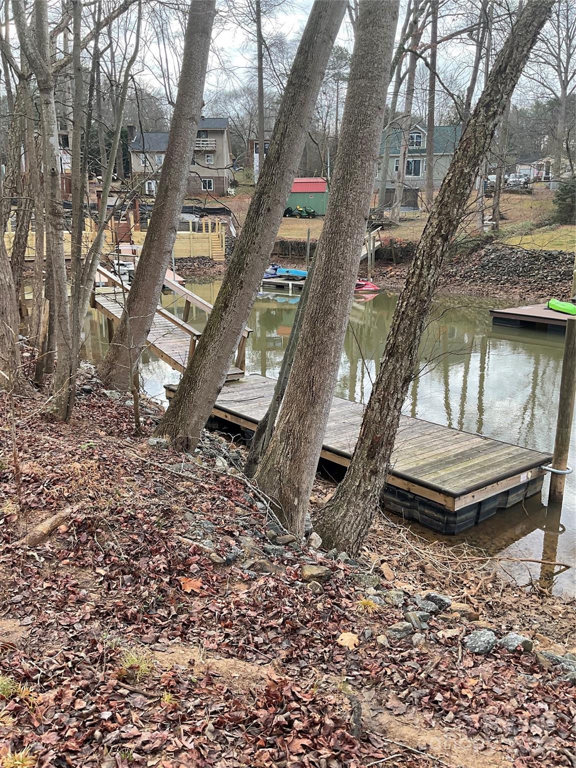 main property photo 16