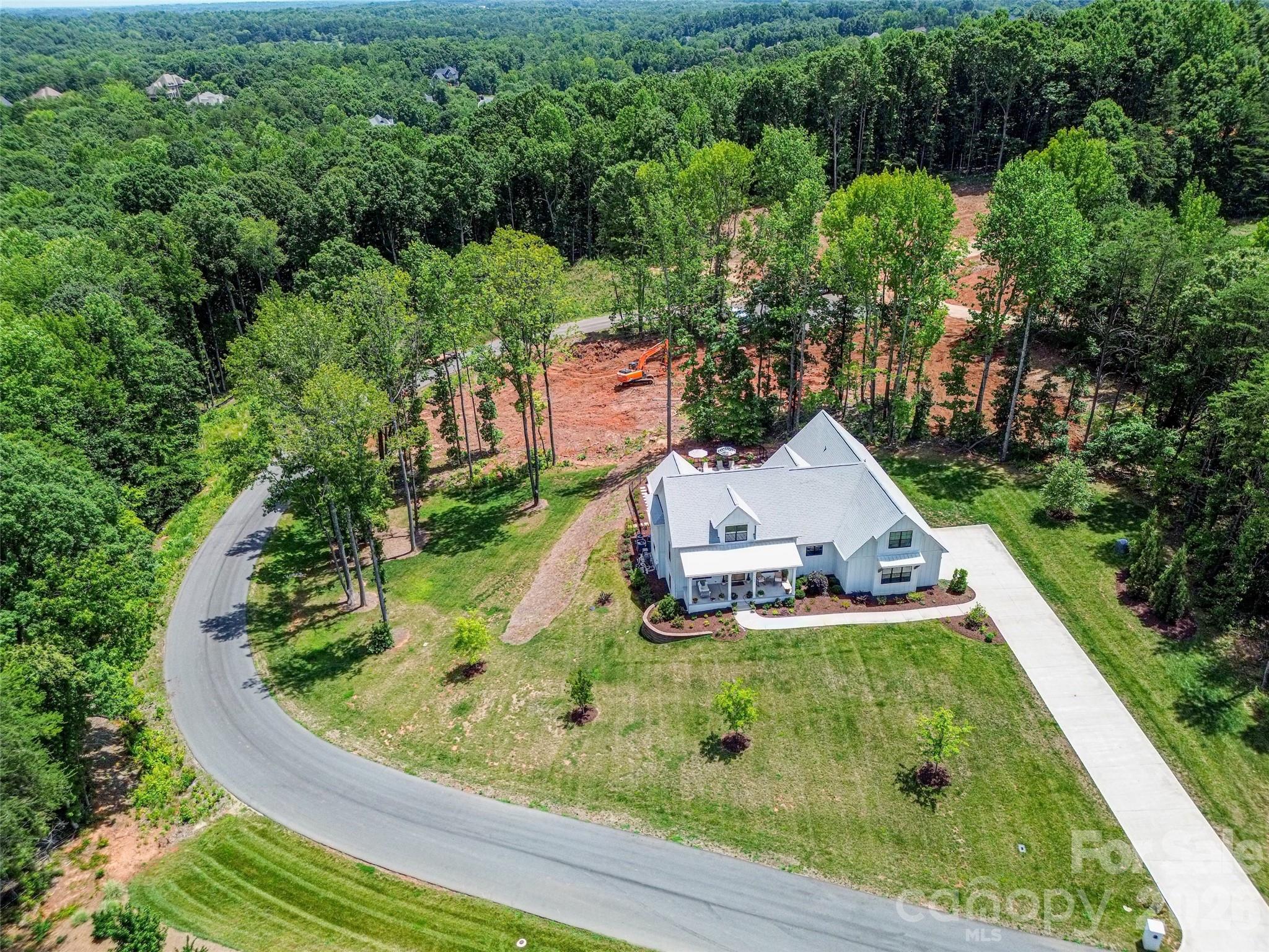 main property photo 7