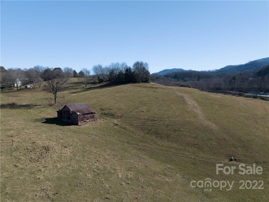 main property photo 10