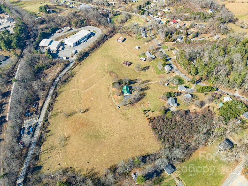 main property photo 14