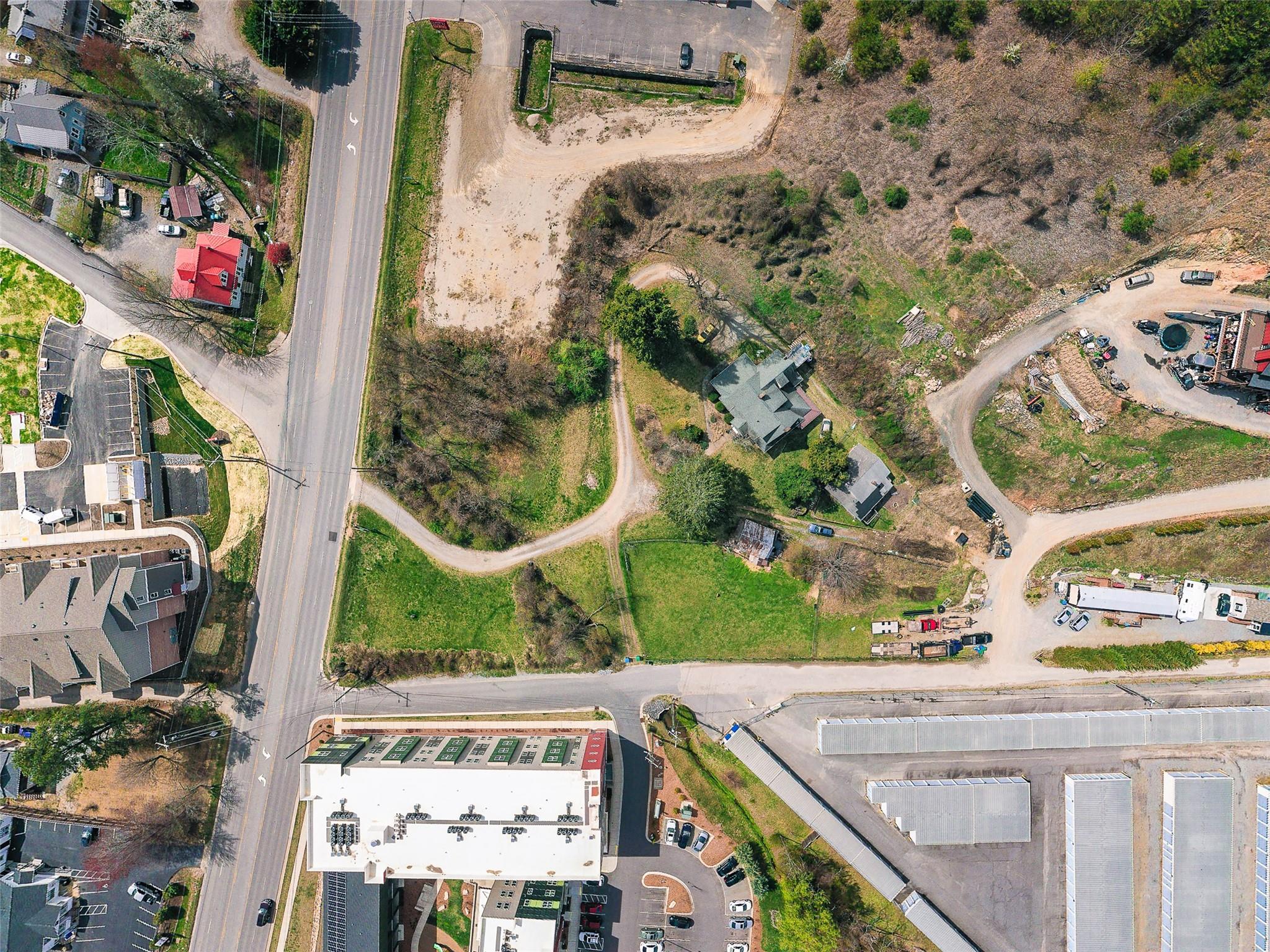 main property photo 17