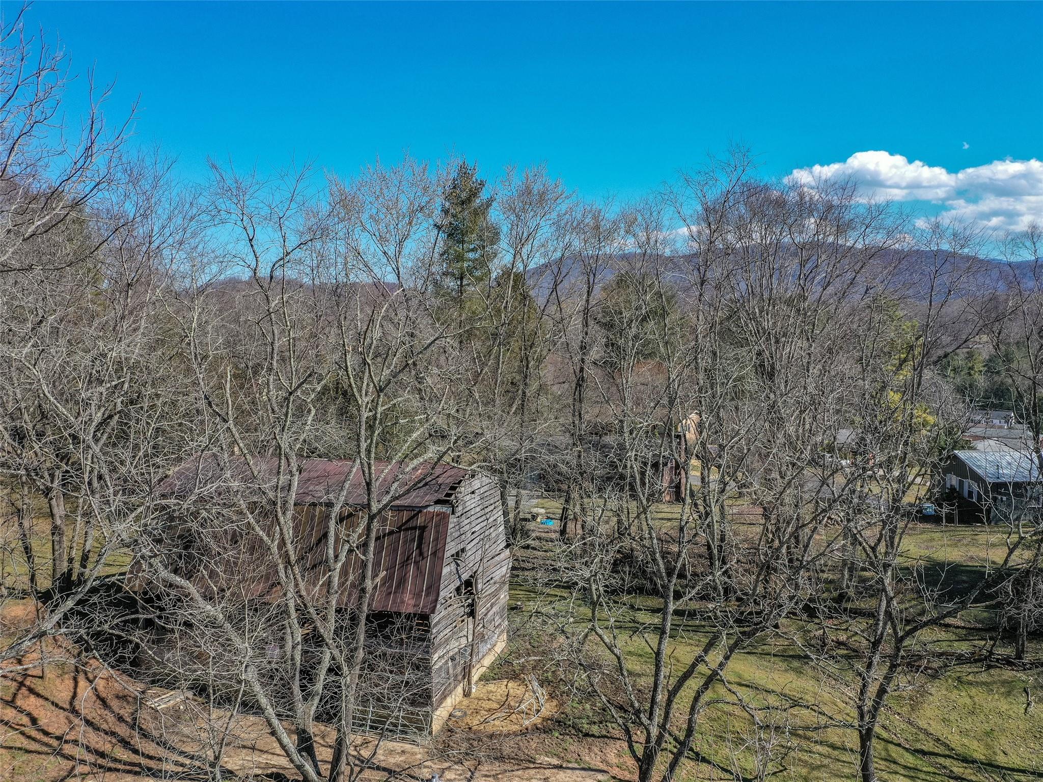 main property photo 26