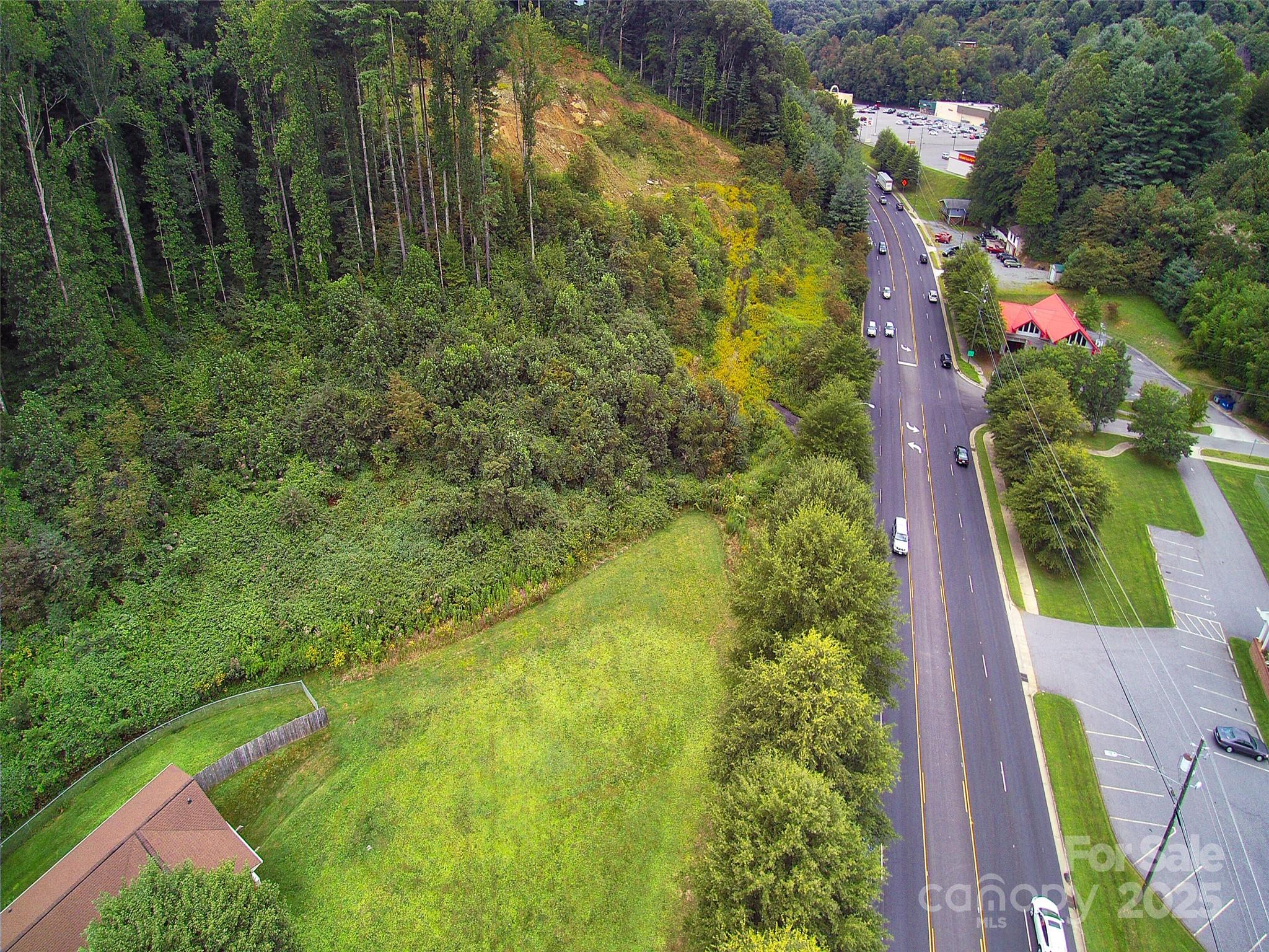 main property photo 11