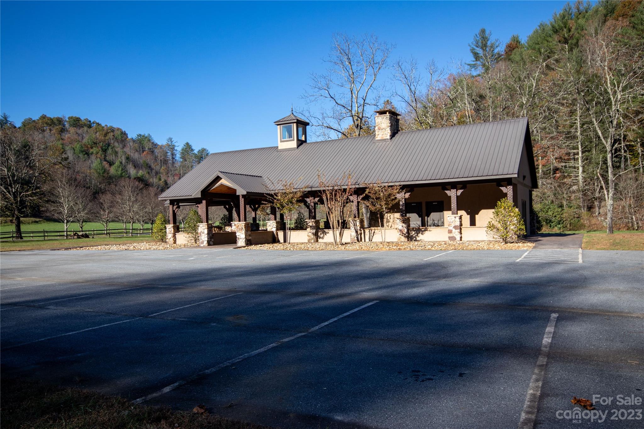 main property photo 26