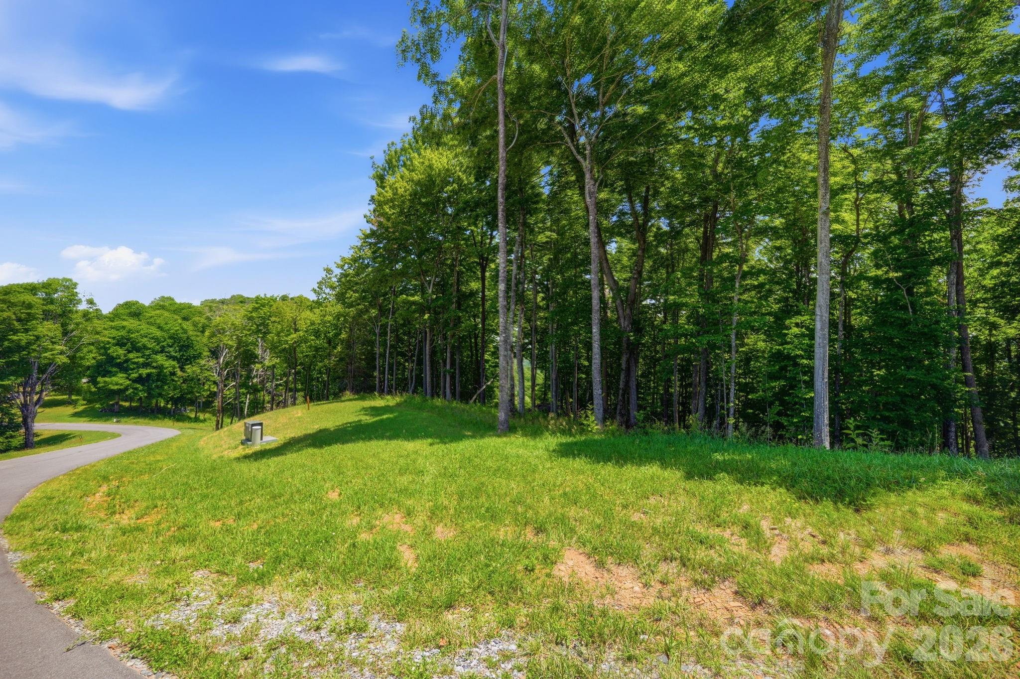 main property photo 14