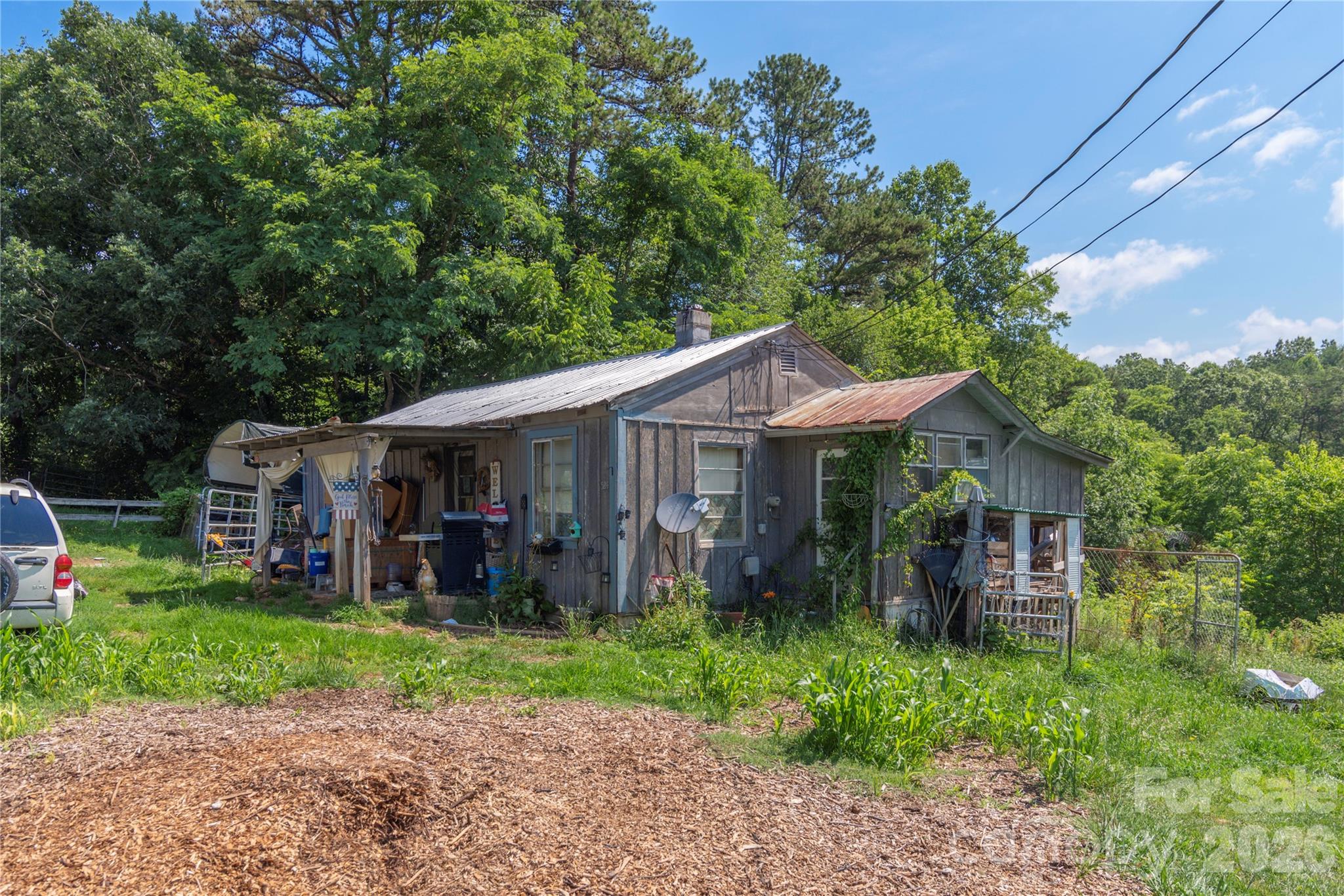 main property photo 12