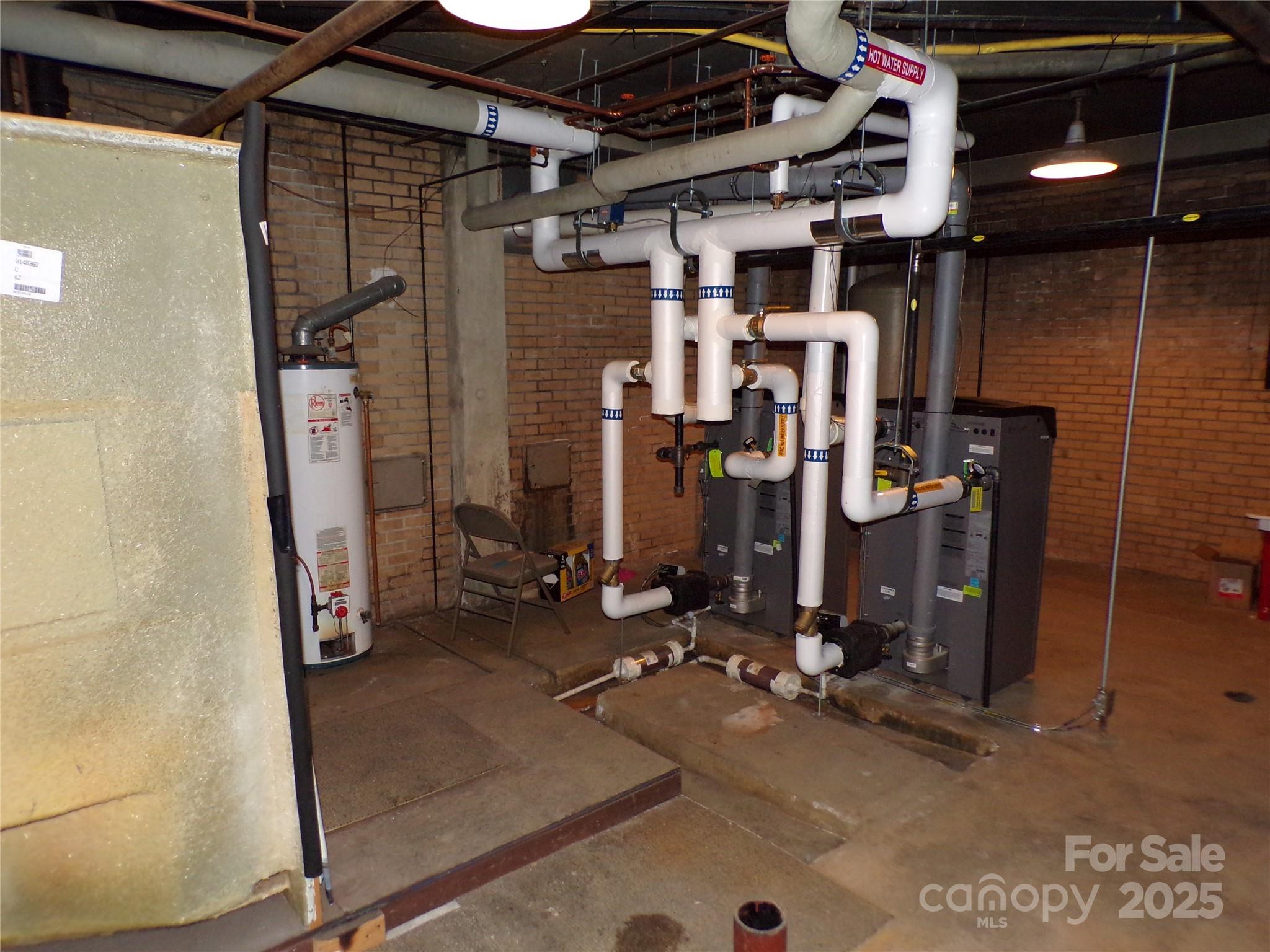main property photo 16