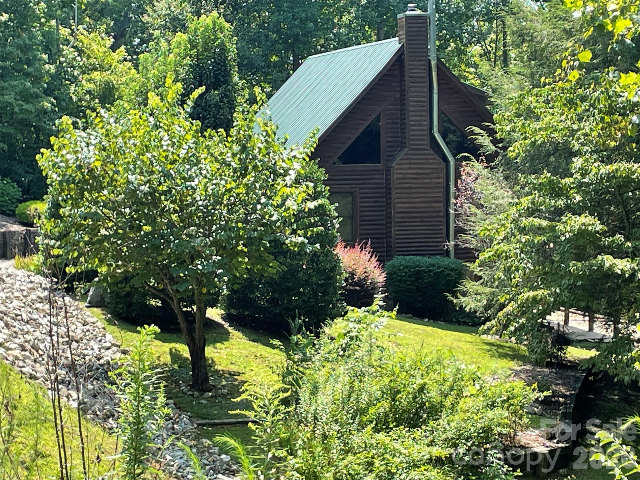 main property photo 10