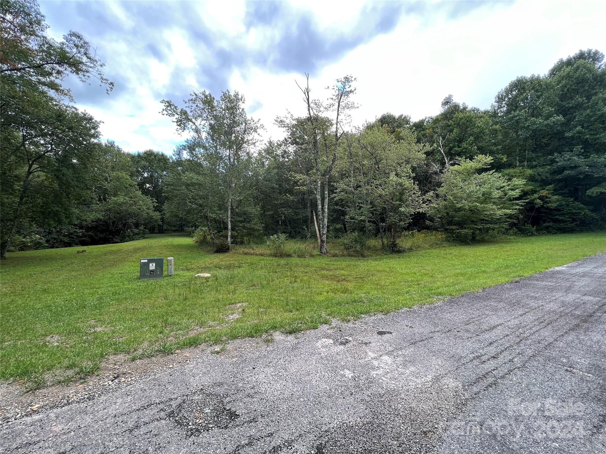 main property photo 16