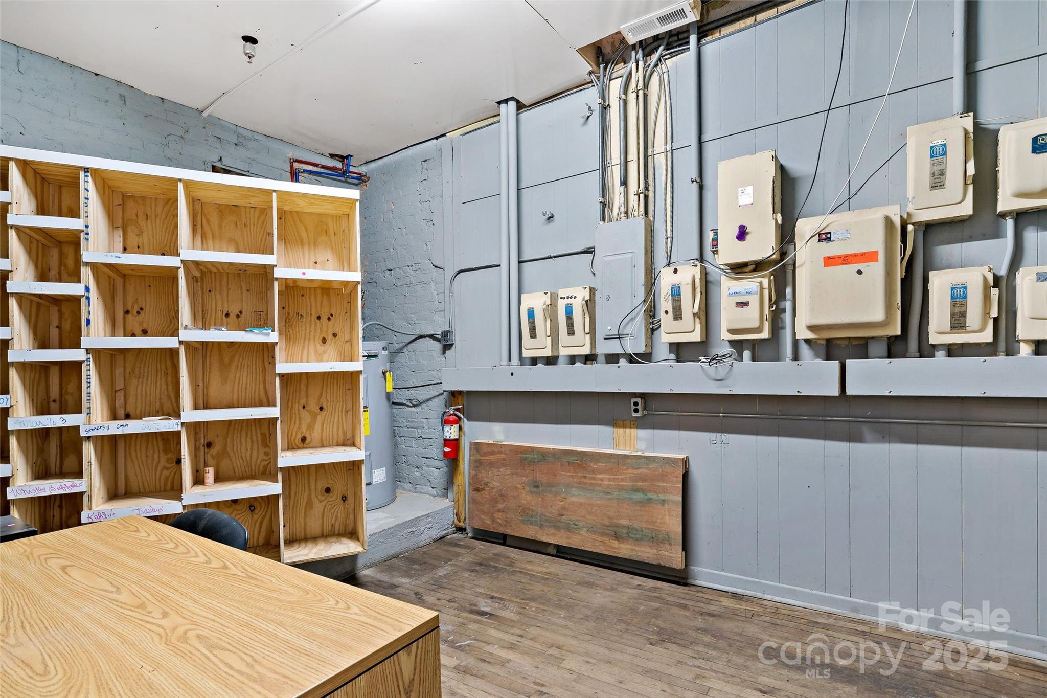 main property photo 17