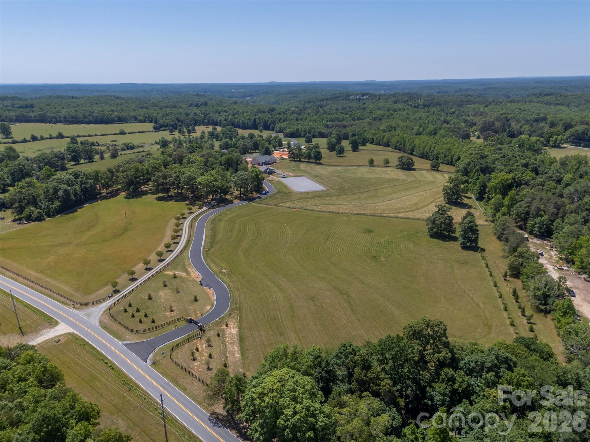 main property photo 13
