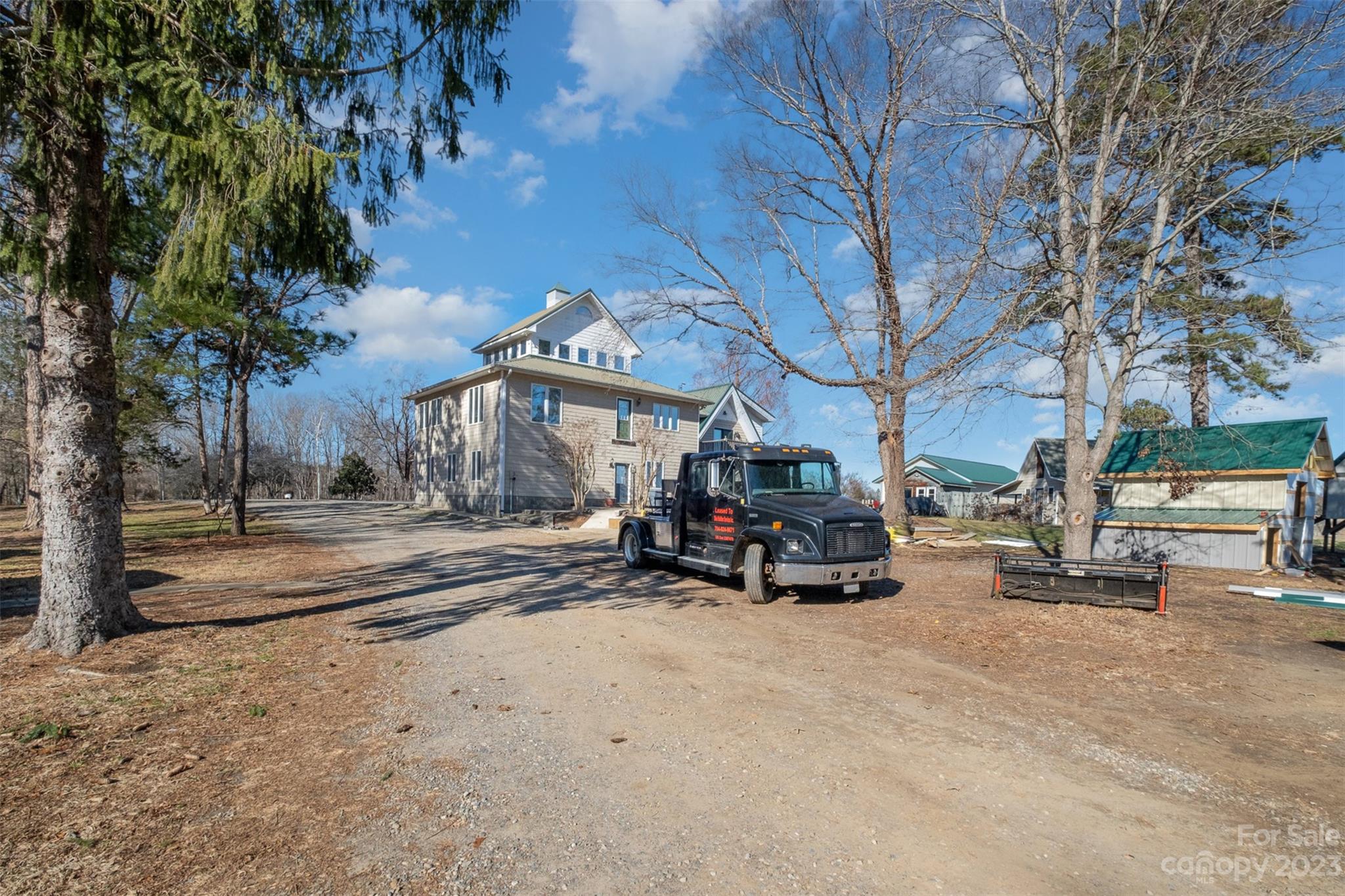 main property photo 6