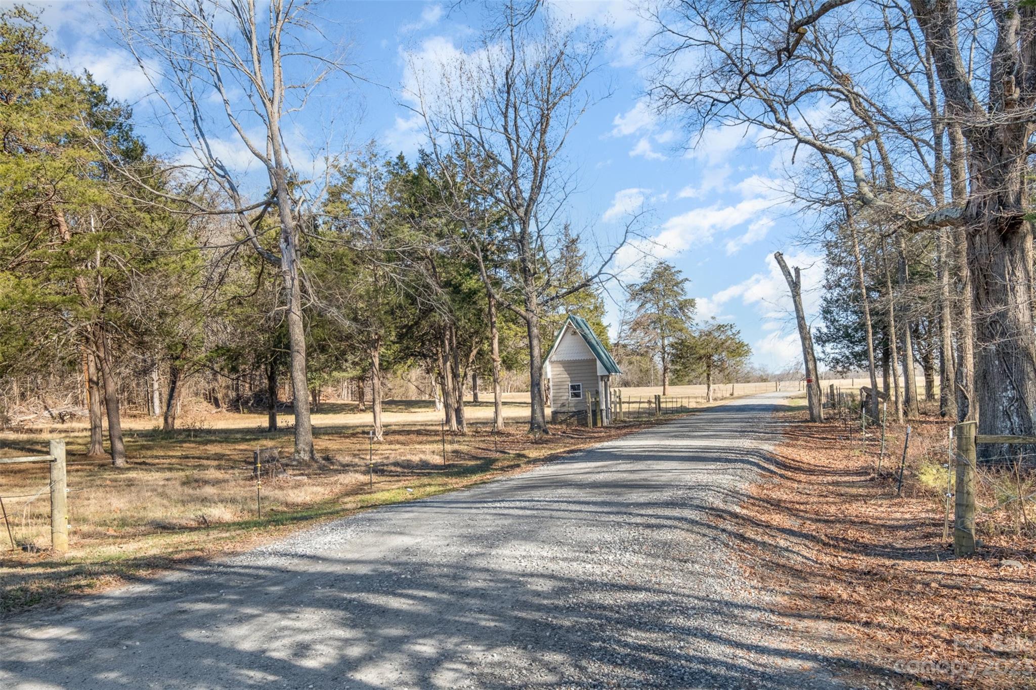 main property photo 7
