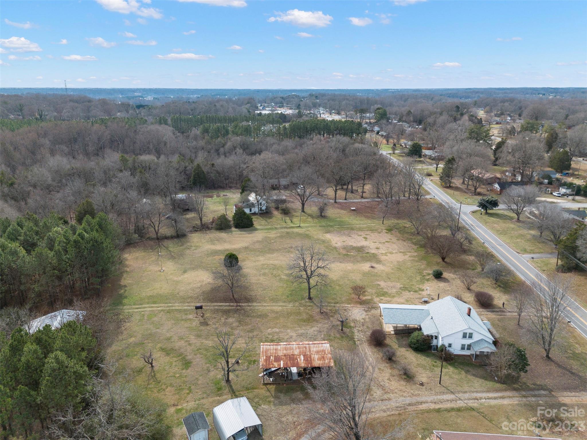 main property photo 16