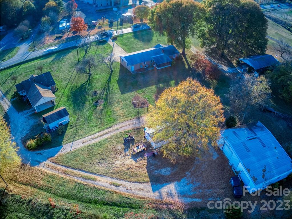 main property photo 11