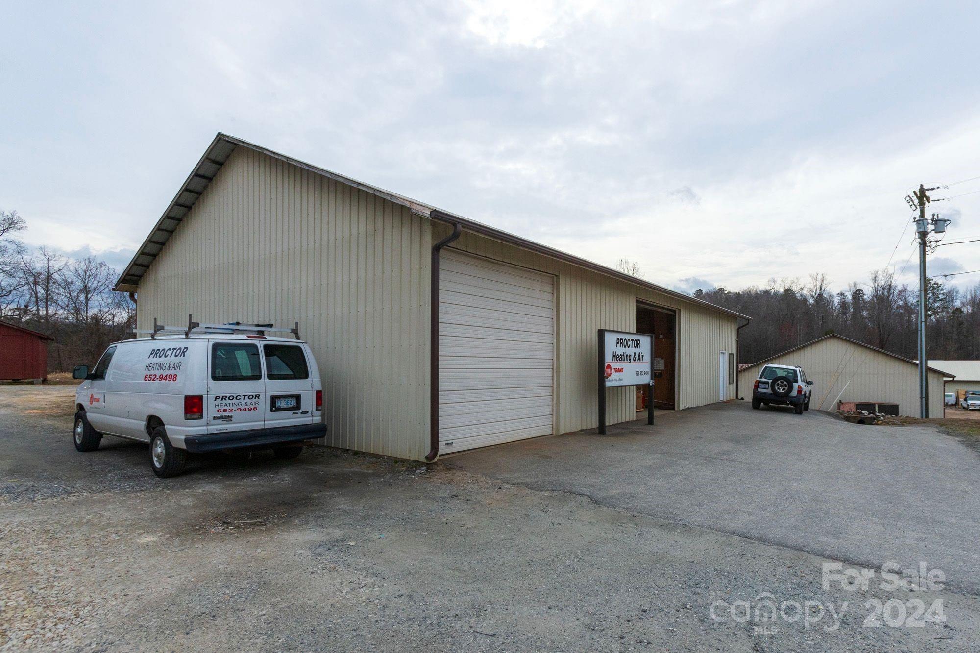 main property photo 19