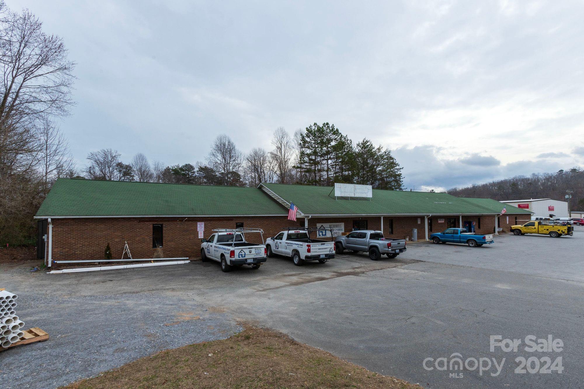 main property photo 23