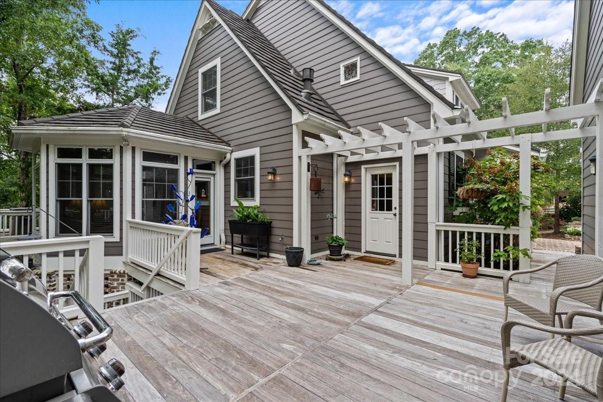 main property photo 43