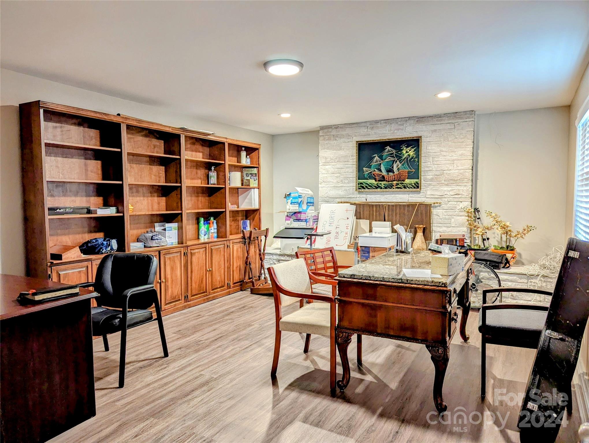 main property photo 8