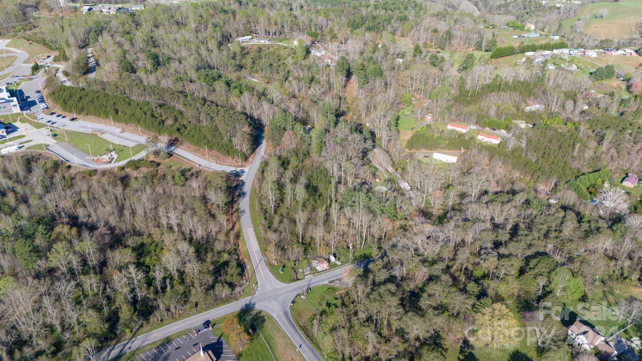 main property photo 13