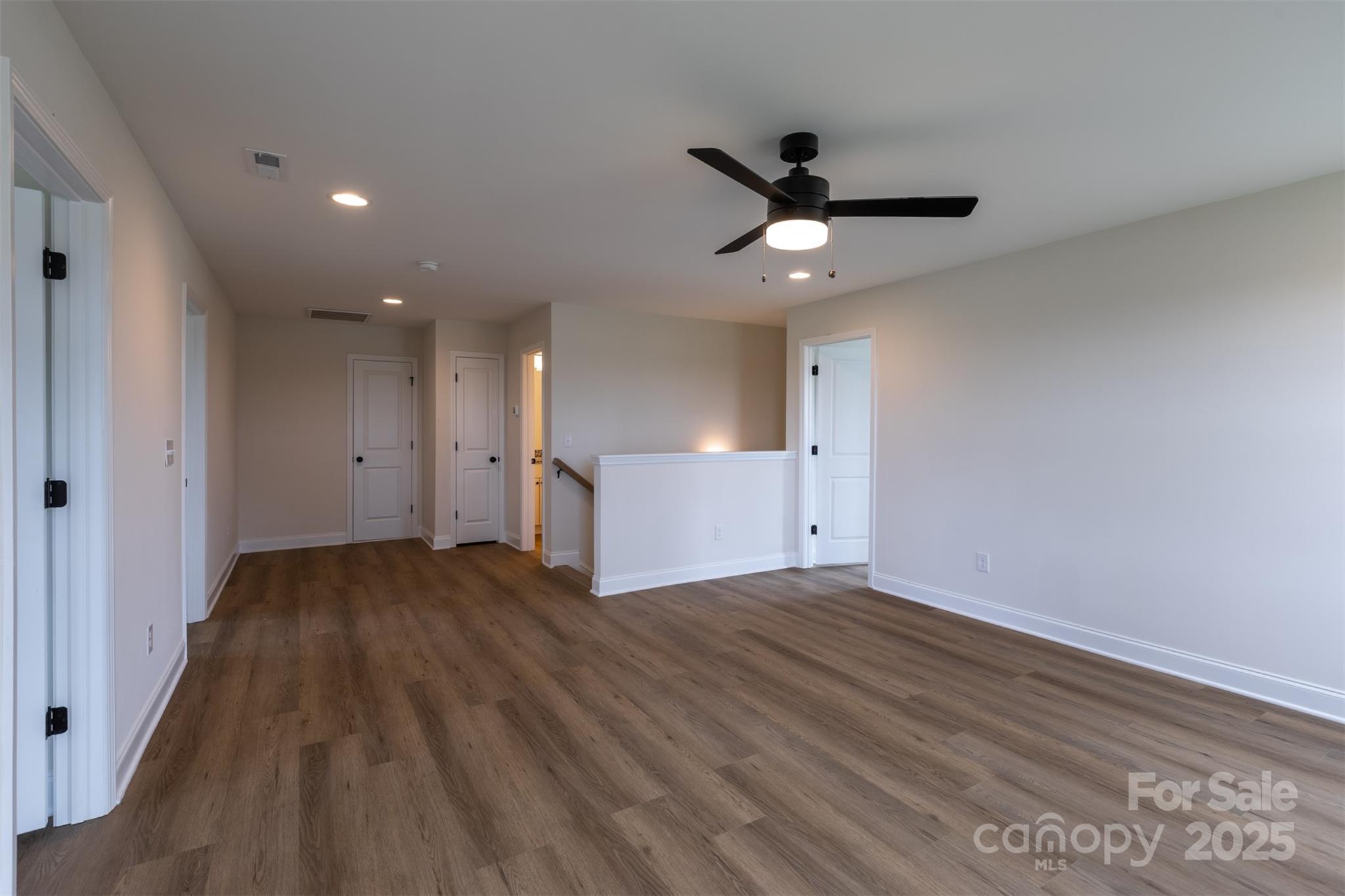 property viewer photo 38