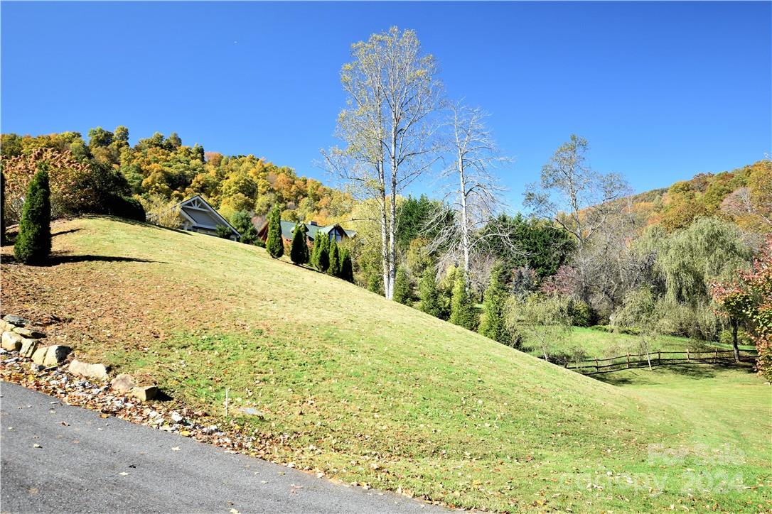 main property photo 8