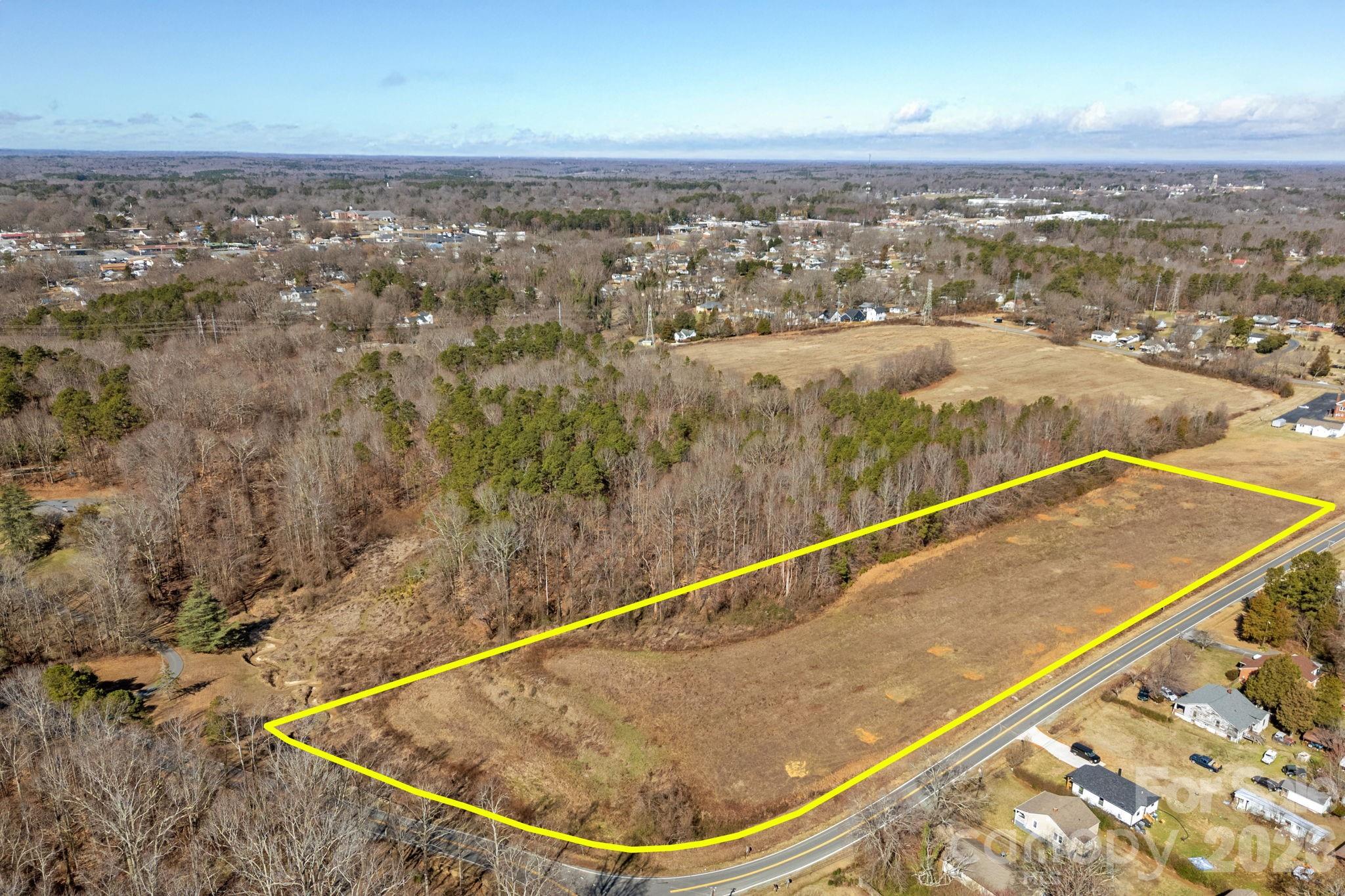 main property photo 3