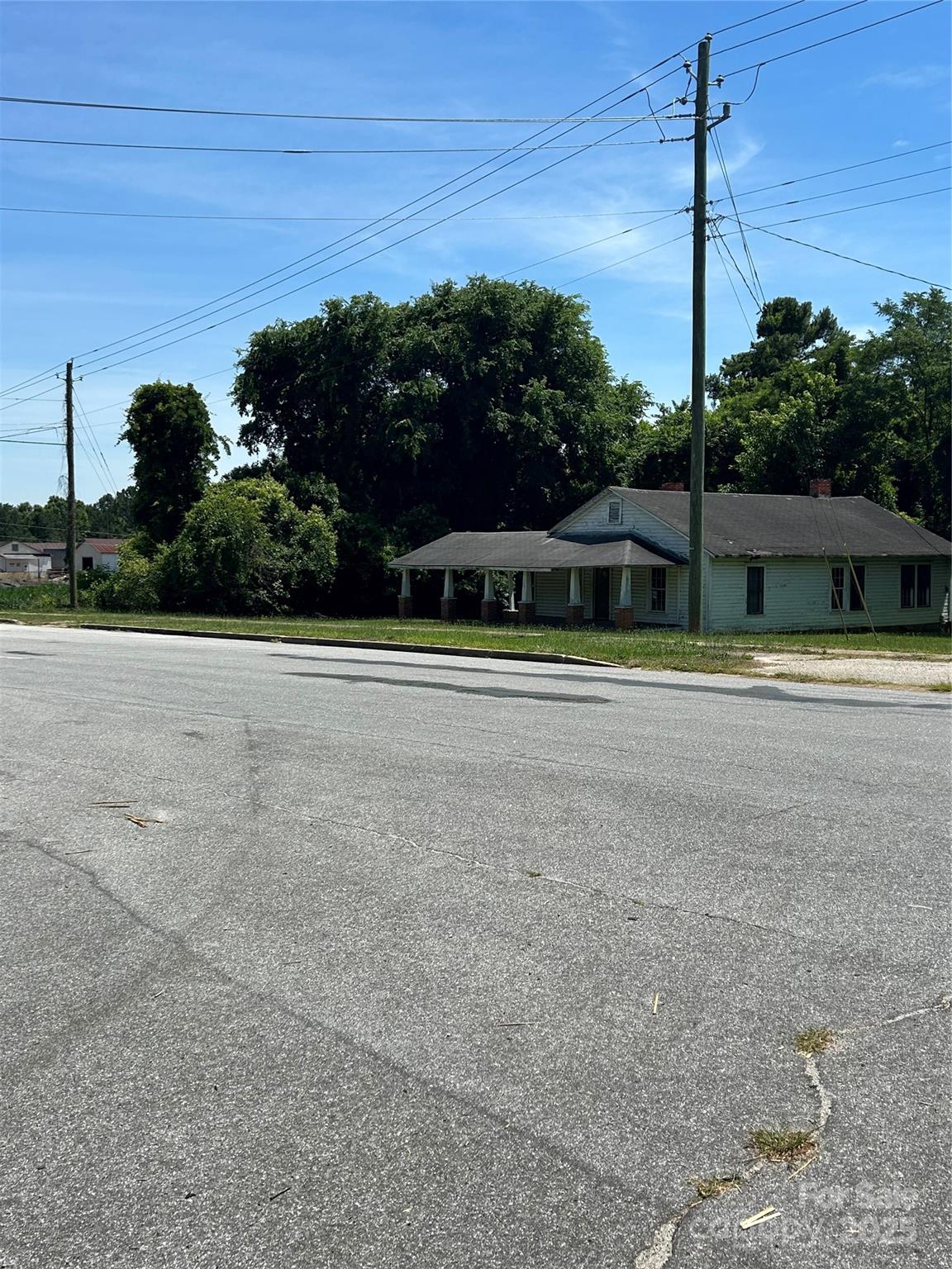 main property photo 14