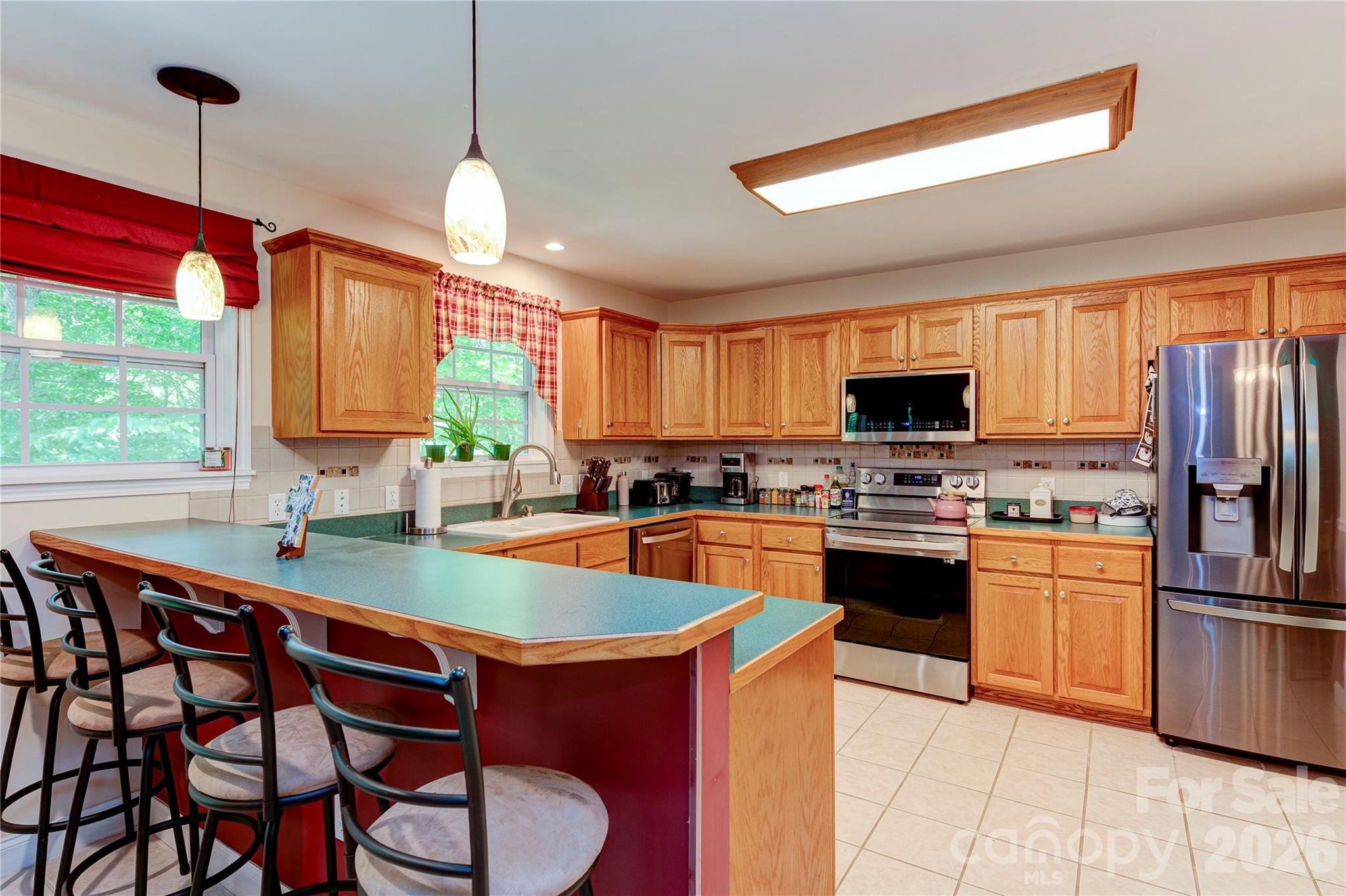 main property photo 11