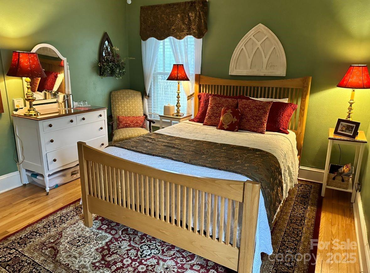 main property photo 11