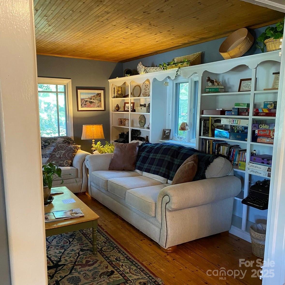 main property photo 8