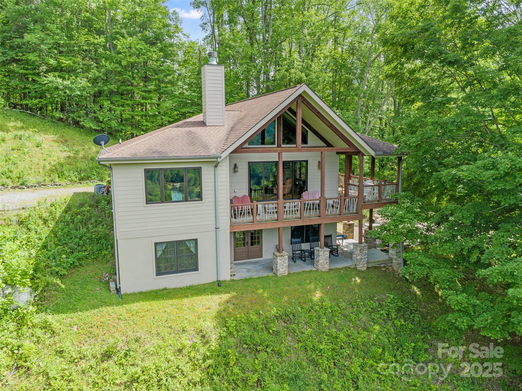 main property photo 3