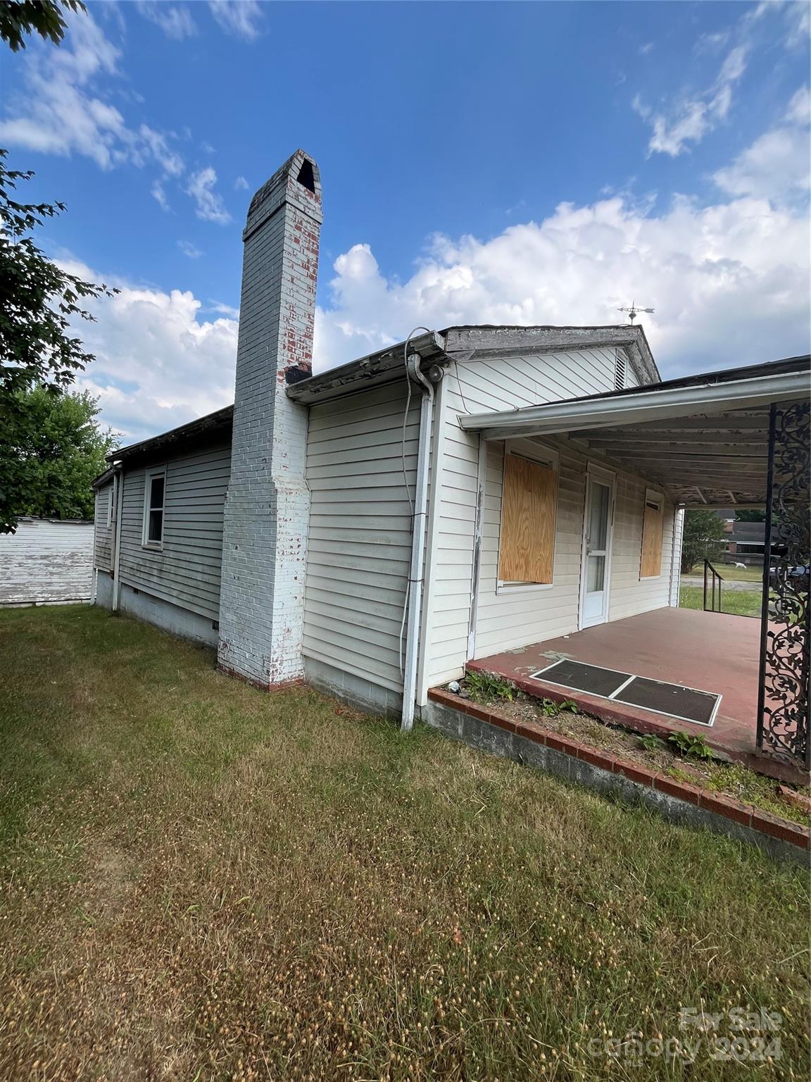 main property photo 2