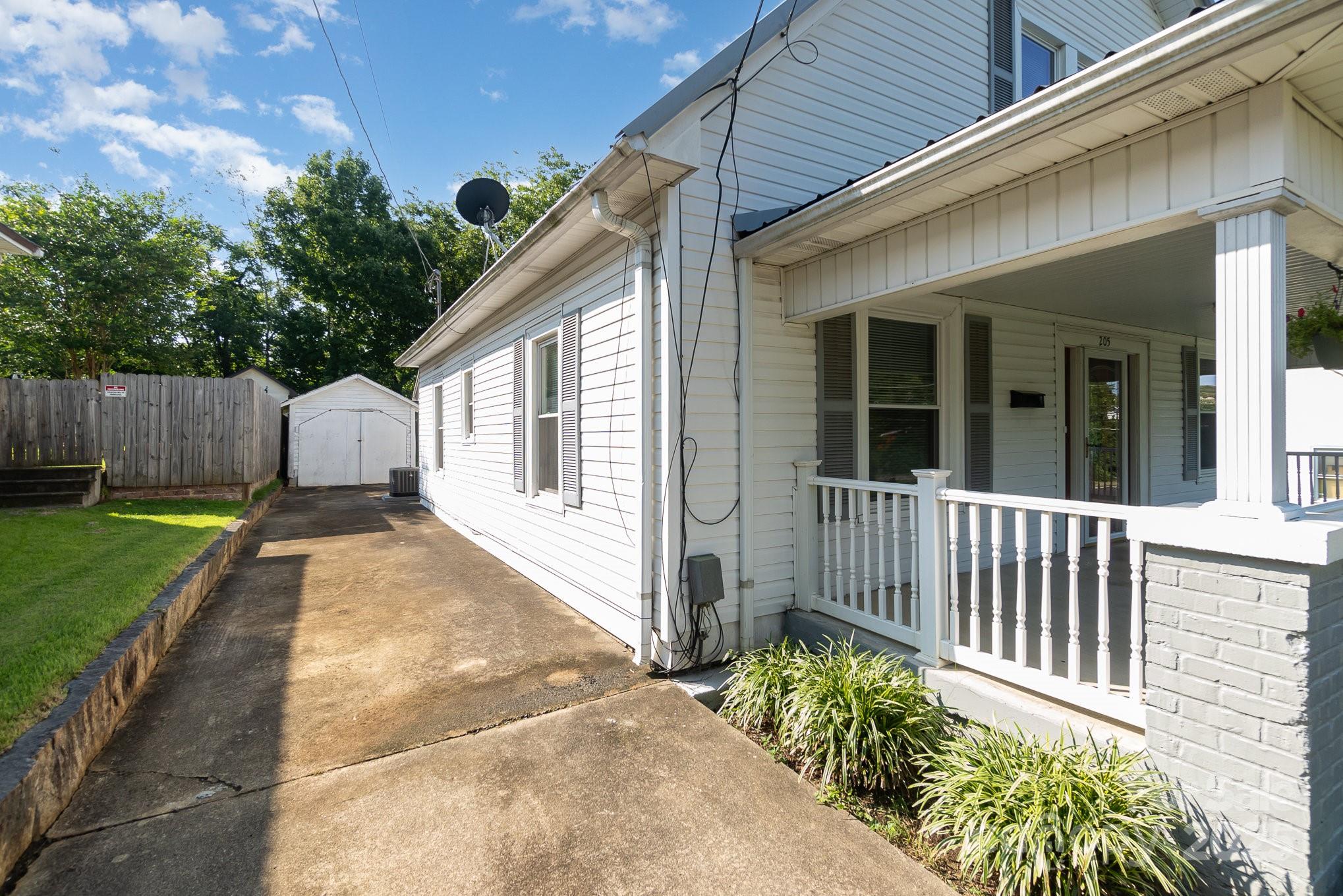 main property photo 14