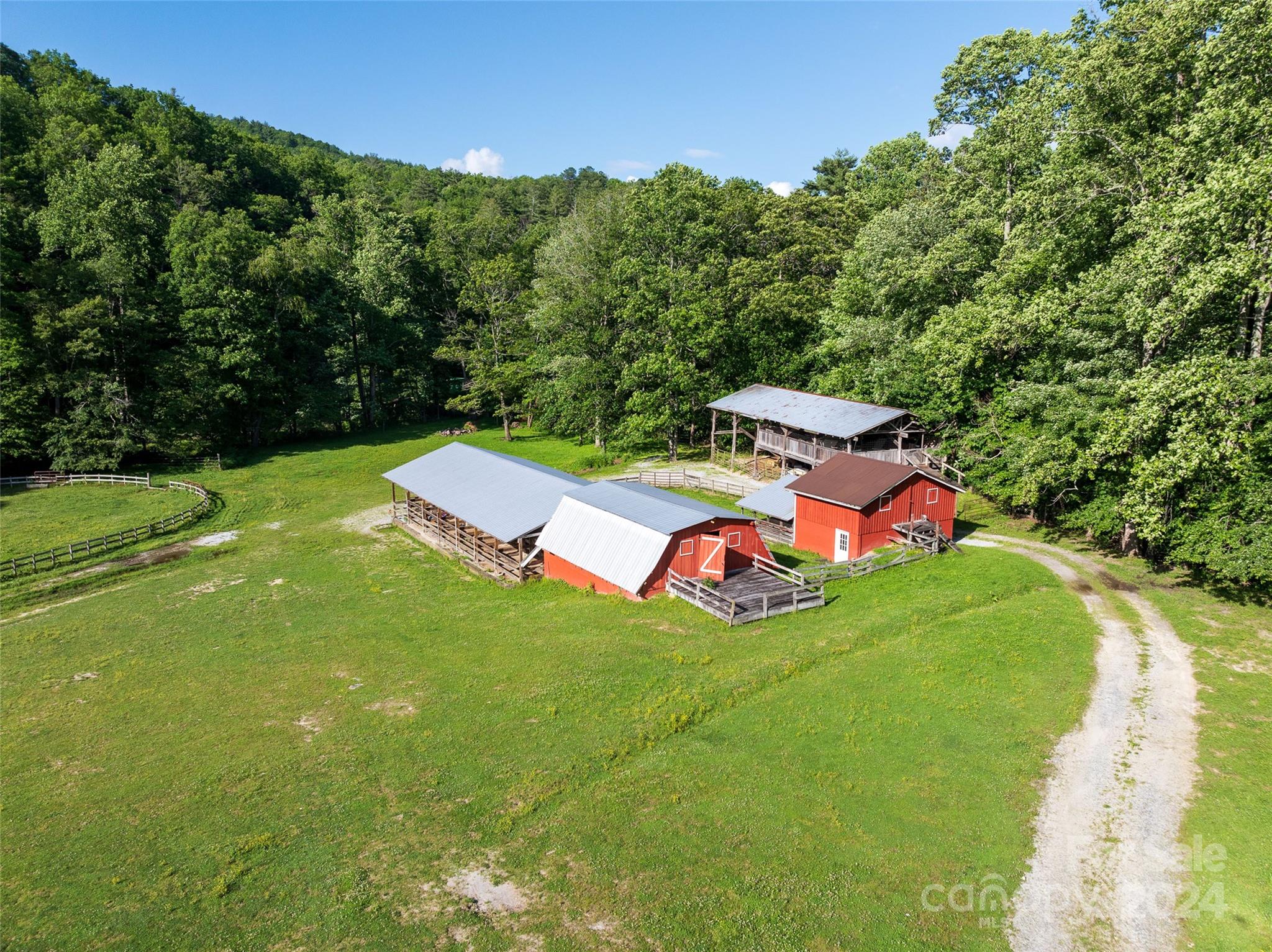 main property photo 8