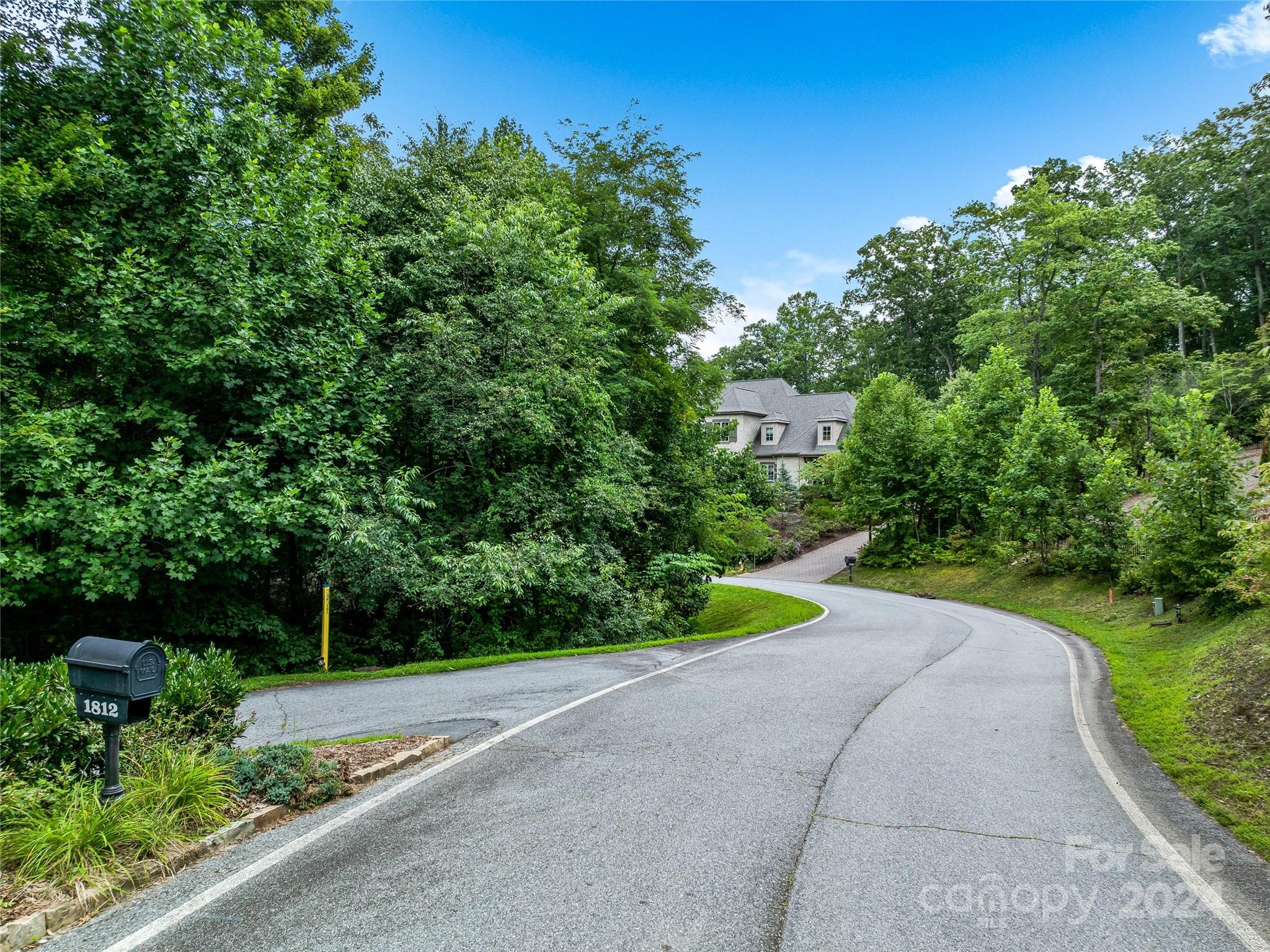 main property photo 13