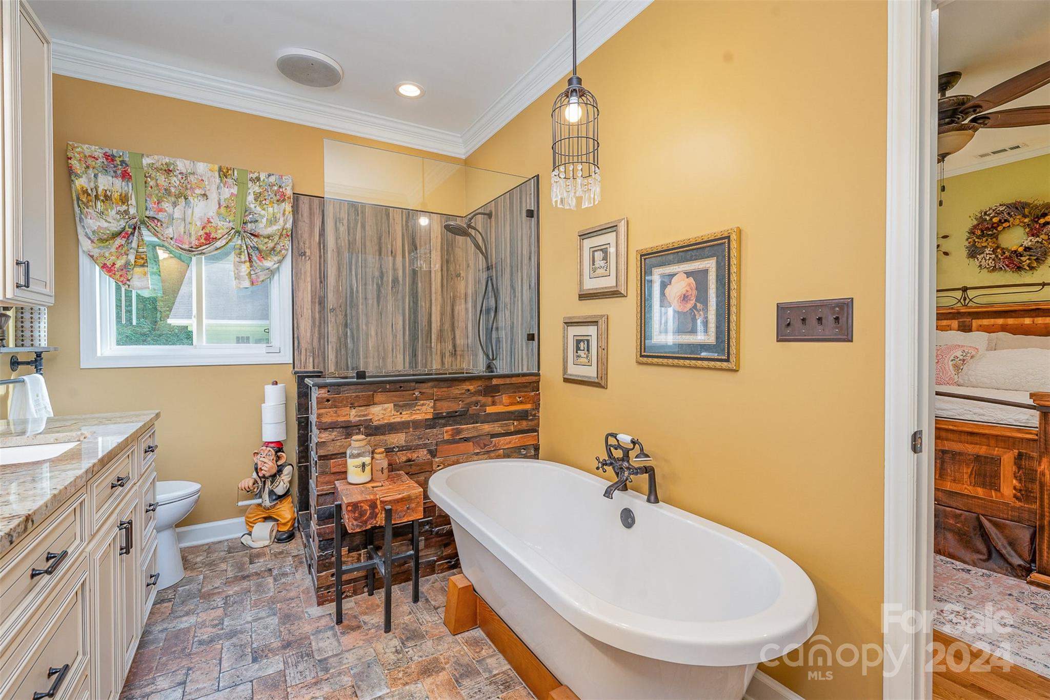 main property photo 22