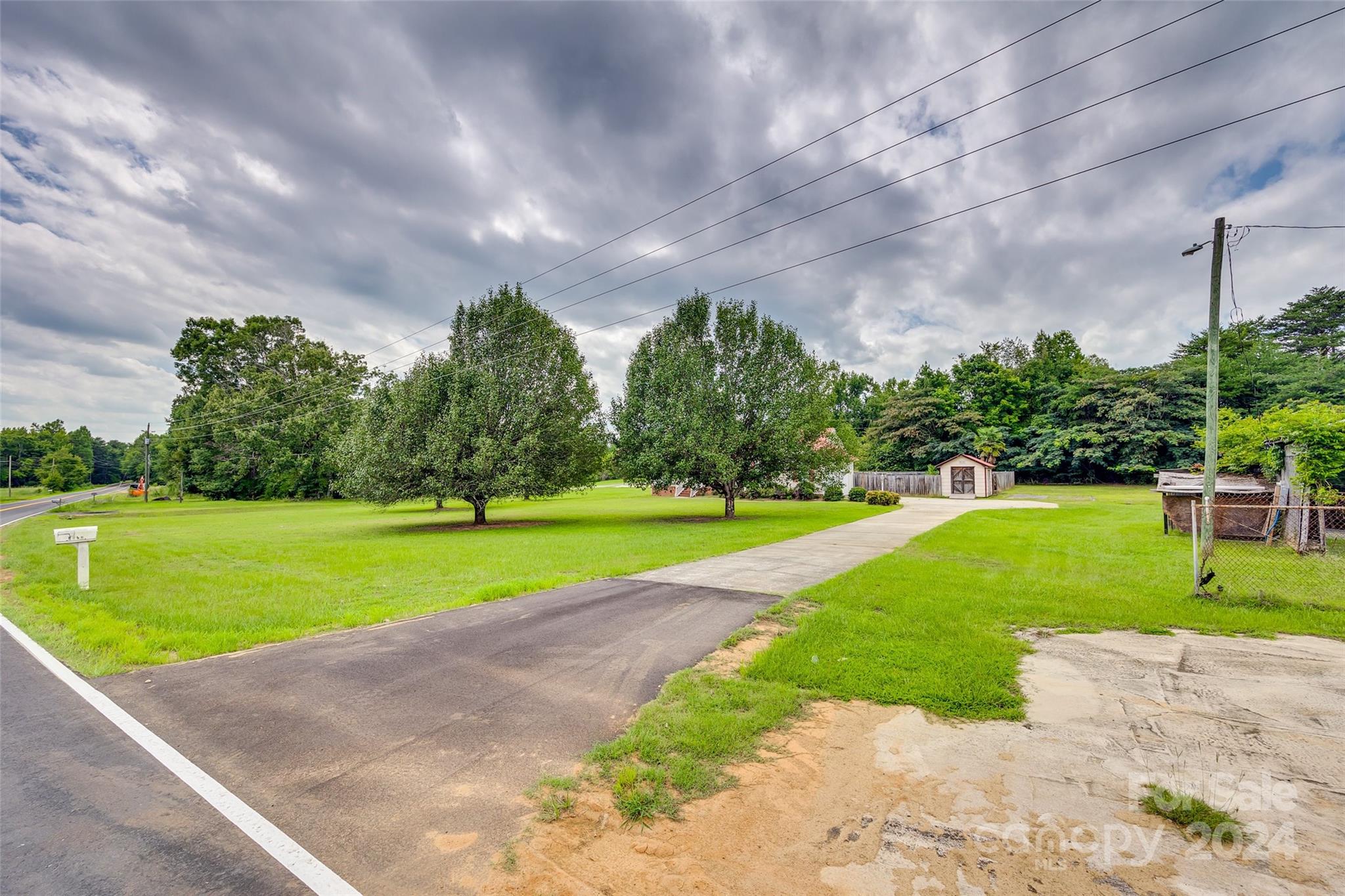 main property photo 18