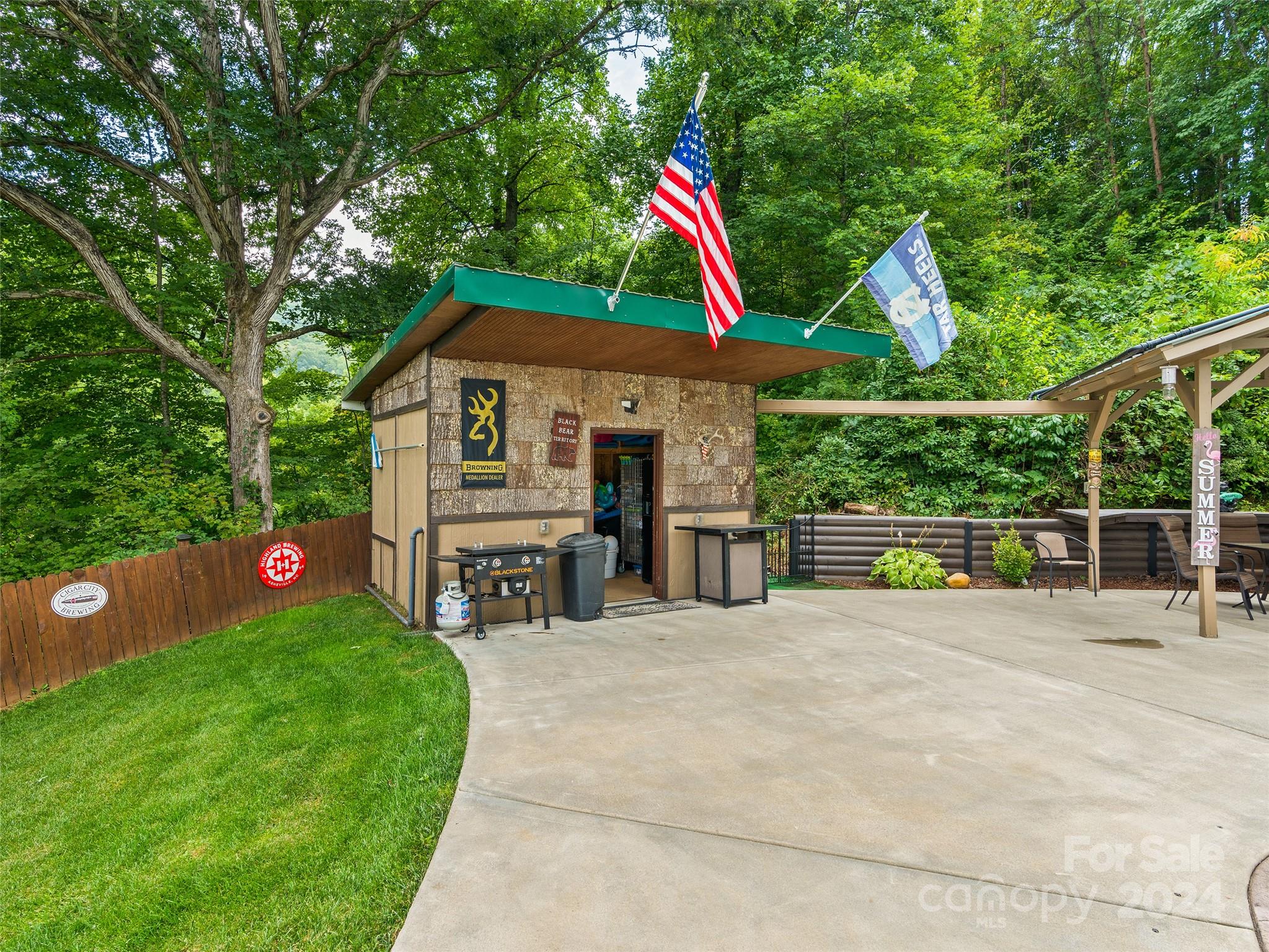 main property photo 40