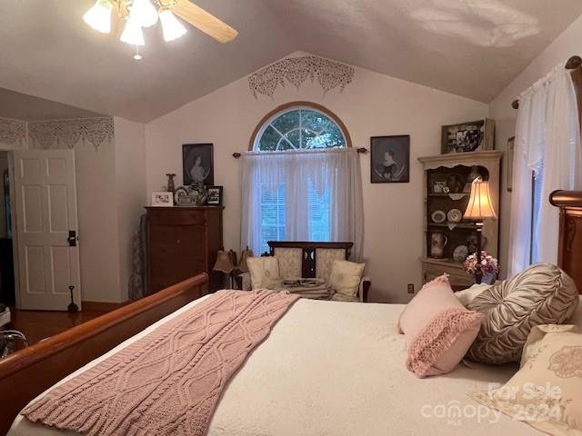main property photo 17