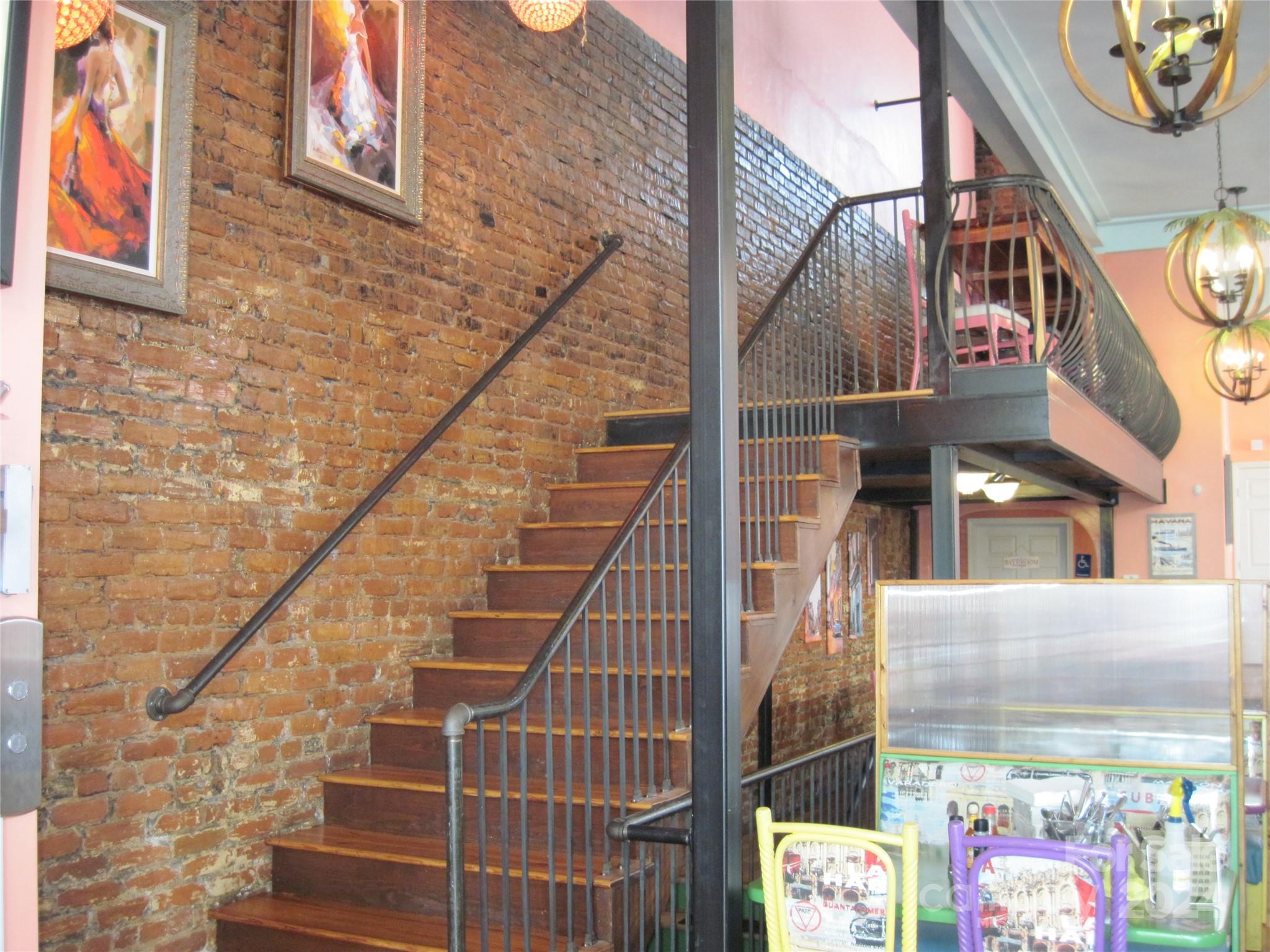 main property photo 10
